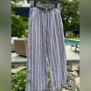 Michael Kors summer 53%linen/47%cotton wide-leg capri pants.  Machine washable.